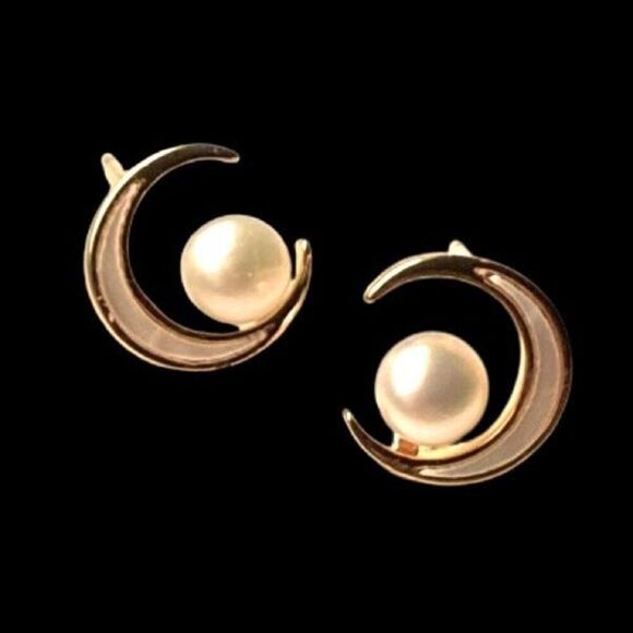 Cosmic Moon & Genuine Pearl Stud Earrings, 18k Gold Vermeil, Crescent Lunar NEW - Picture 1 of 9